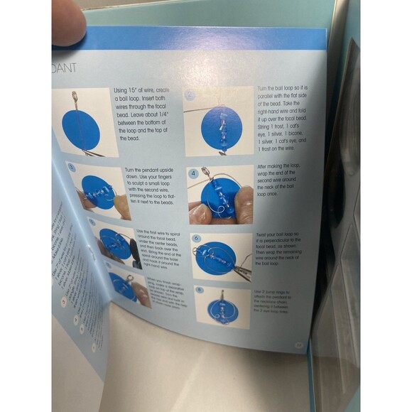 Create Your own Jewerly Kit Blue Clear Project Box Sealed - Picture 5 of 7